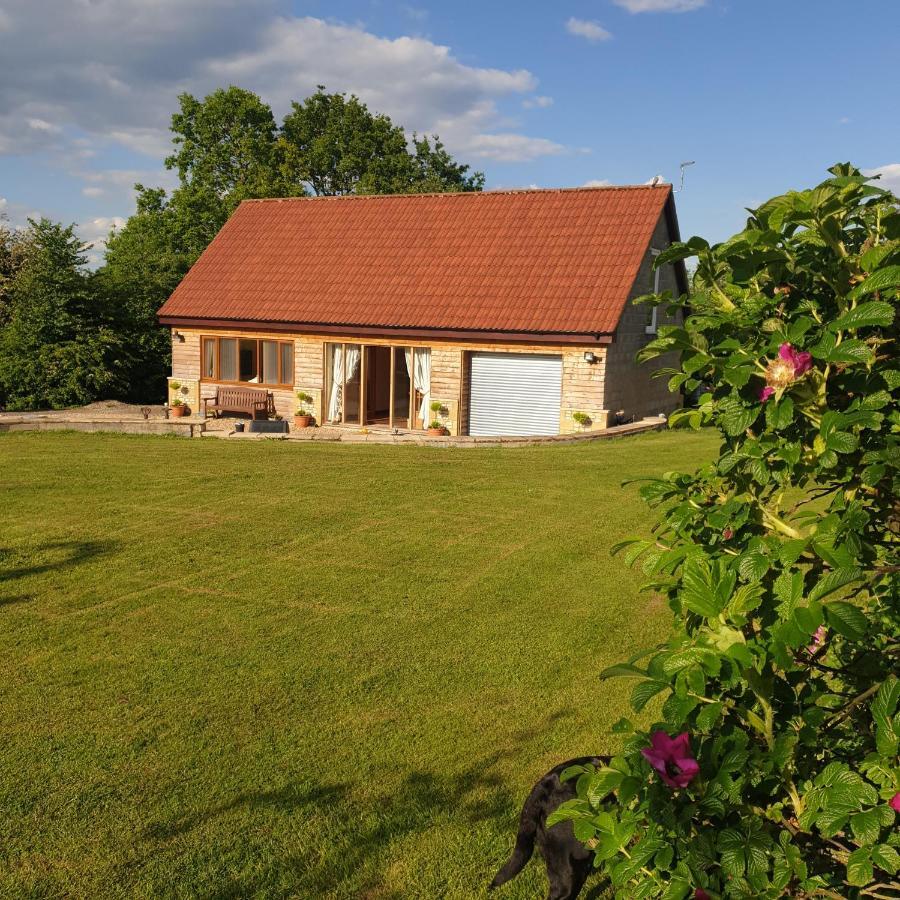 Вилла Highcroft House Коршам Экстерьер фото